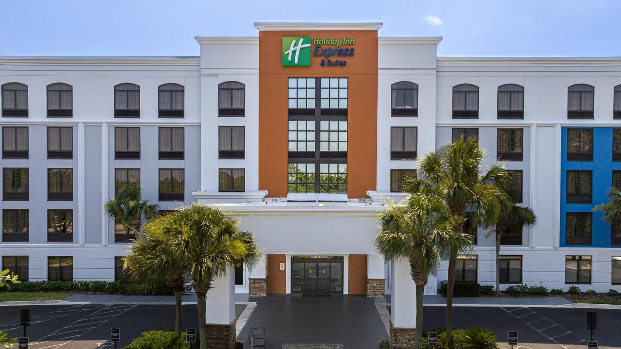 Holiday Inn Express & Suites Jacksonville South East - Medical Center Area By Ihg Exterior foto