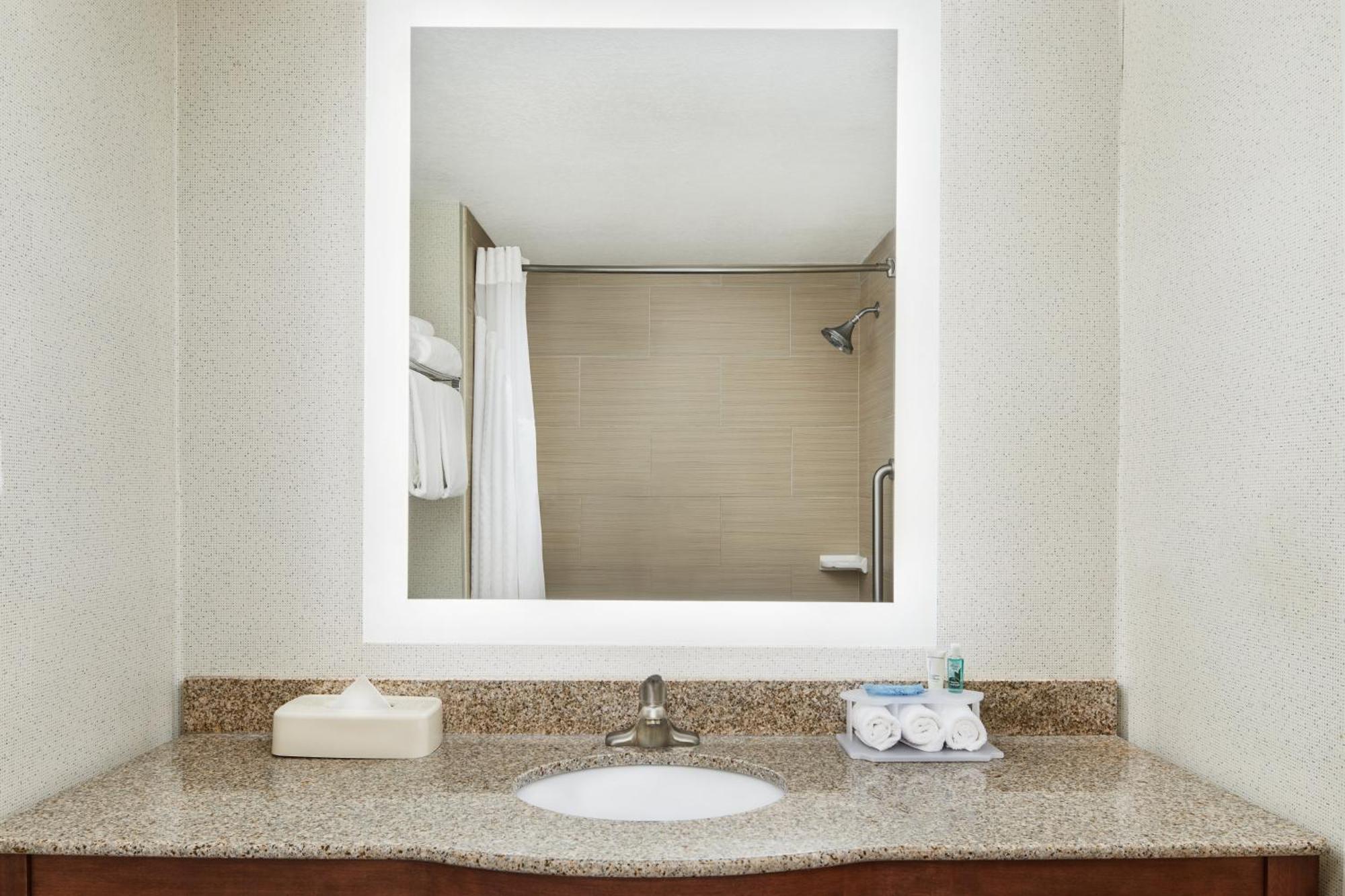 Holiday Inn Express & Suites Jacksonville South East - Medical Center Area By Ihg Exterior foto